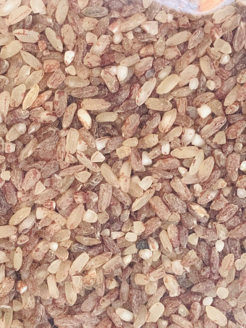 NITEE Usuna Rice is a premium quality, non-sticky rice known for its fluffy texture and delightful fragrance. Grown using sustainable farming methods, it offers a pure, chemical-free experience. Ideal for a wide range of dishes including biryanis, curries, and traditional Pakhala (Odia fermented rice), it absorbs flavors beautifully while maintaining its light, airy texture. Nitee Usuna Rice is a nutritious and versatile choice for everyday meals and authentic Pakhala preparation.